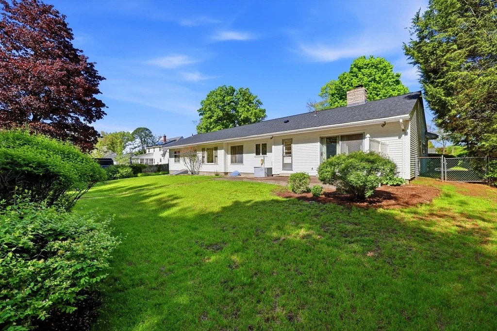 Photo of 1303 Plumtree Rd
