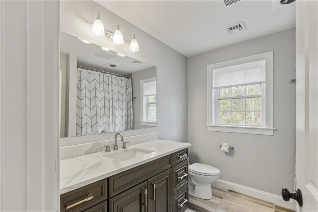 Photo of 4 Barrows Brook Cir