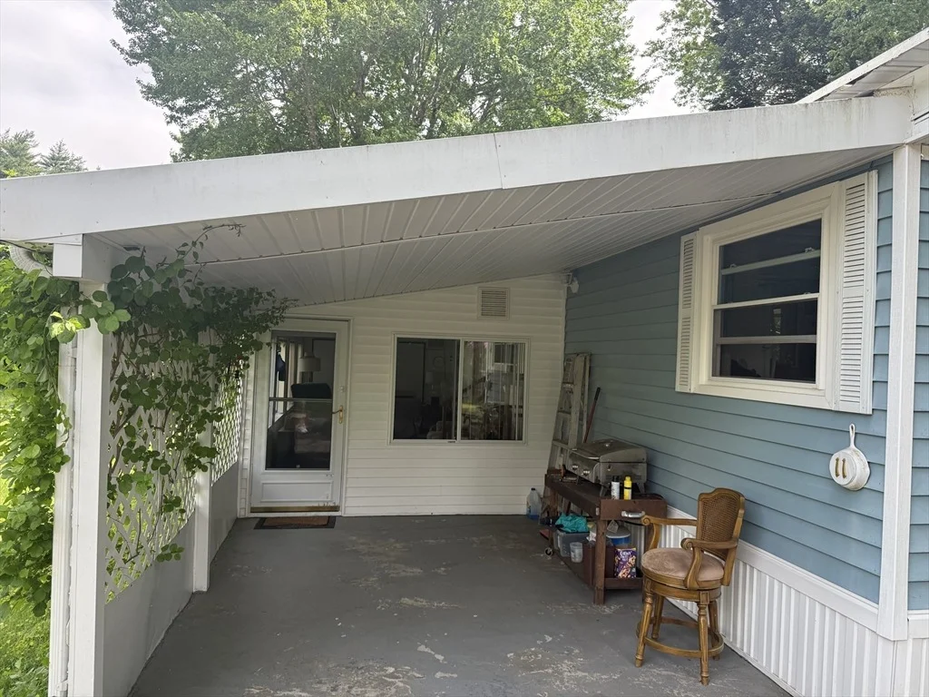 Photo of 11 Willow Cir