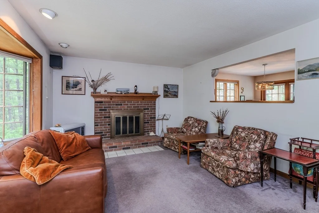 Photo of 102 Larkspur Dr
