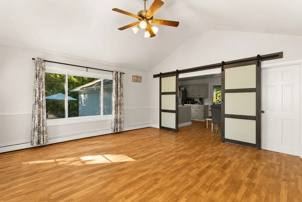 Photo of 16 Green Meadow Dr