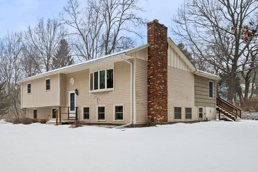 Photo of 90 Topsfield Rd