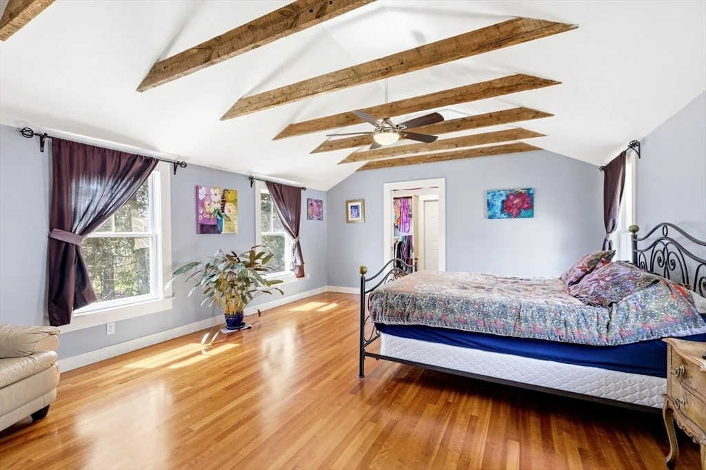 Photo of 180 Summer St