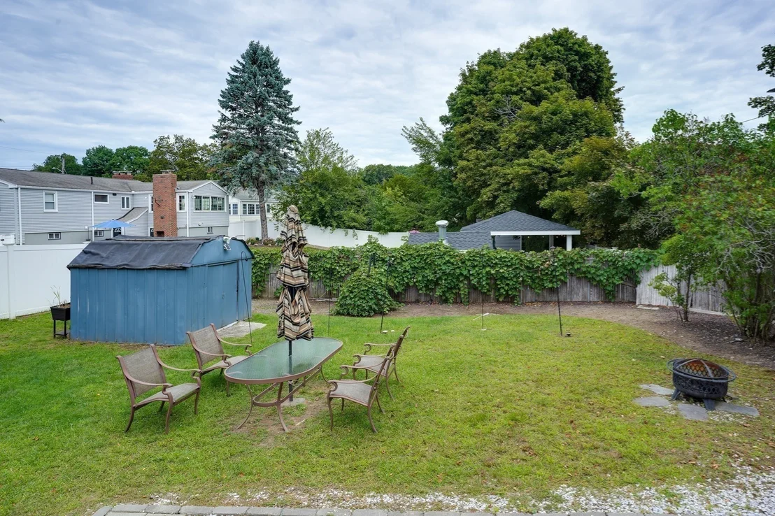 Photo of 1061 Trapelo Rd
