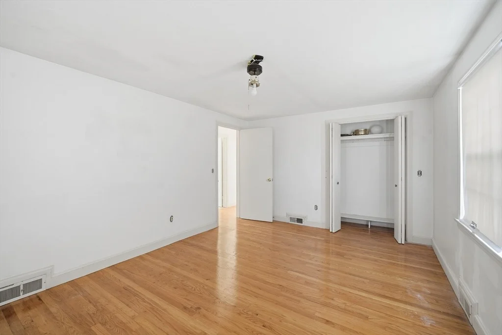 Photo of 15 Kingoke Ln