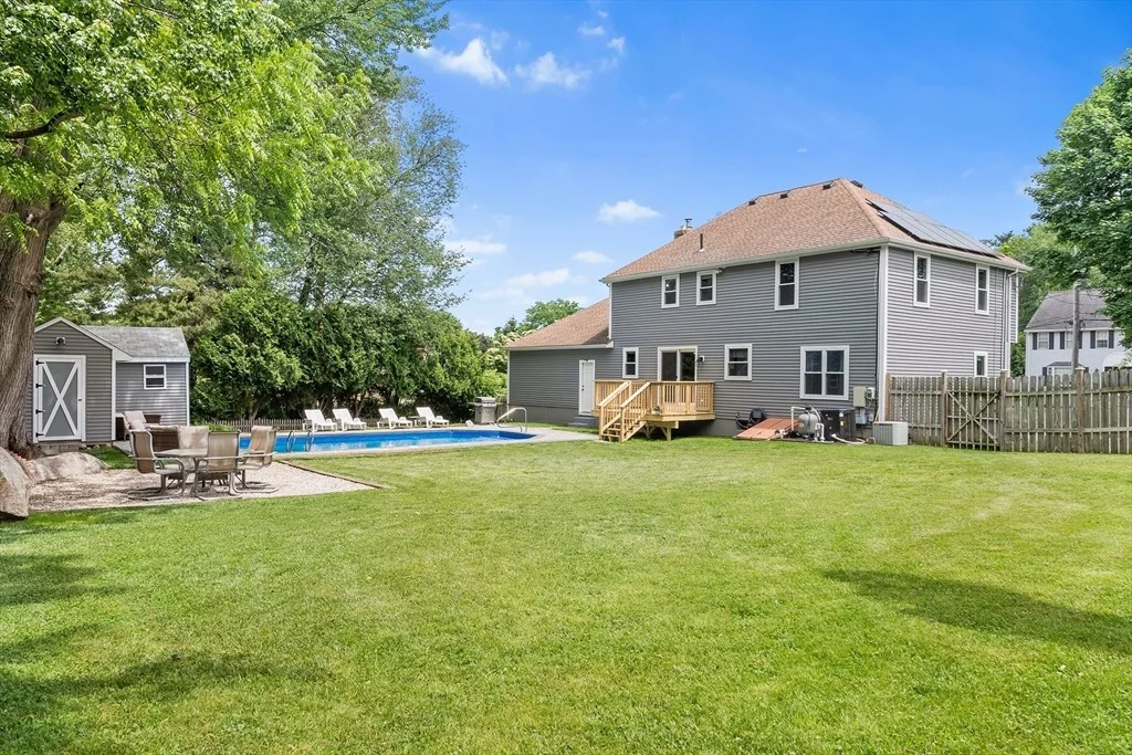 Photo of 24 Lantern Ln