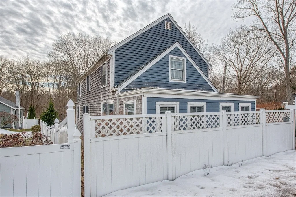 Photo of 832 Temple Street