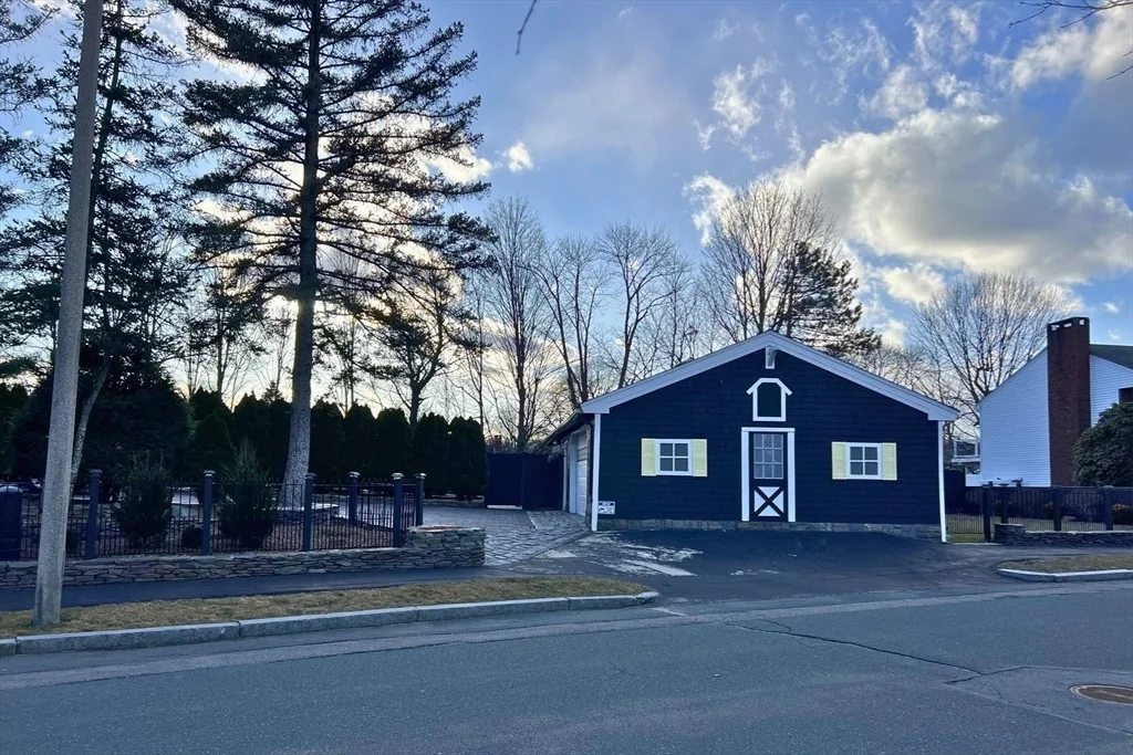 Photo of 10 Rodgers Rd