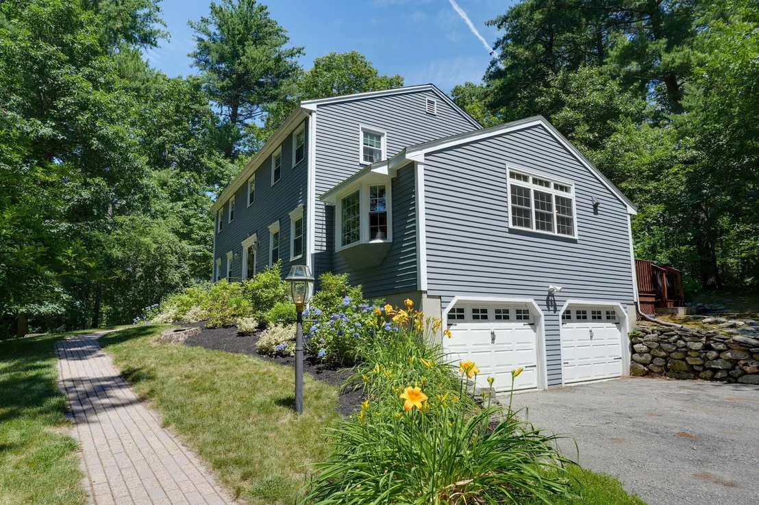 Photo of 18 Coolidge Cir
