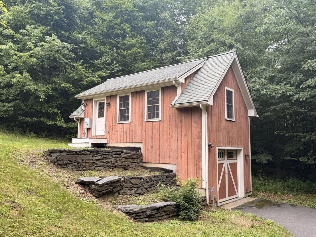 Photo of 366 West Rd