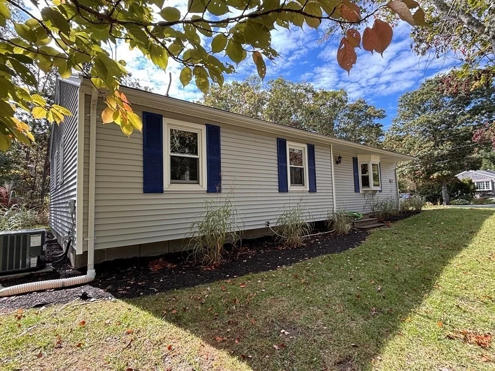 Photo of 112 Clay Pond Rd