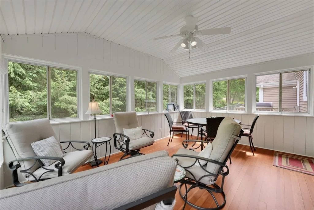 Photo of 54 Shoreline Dr