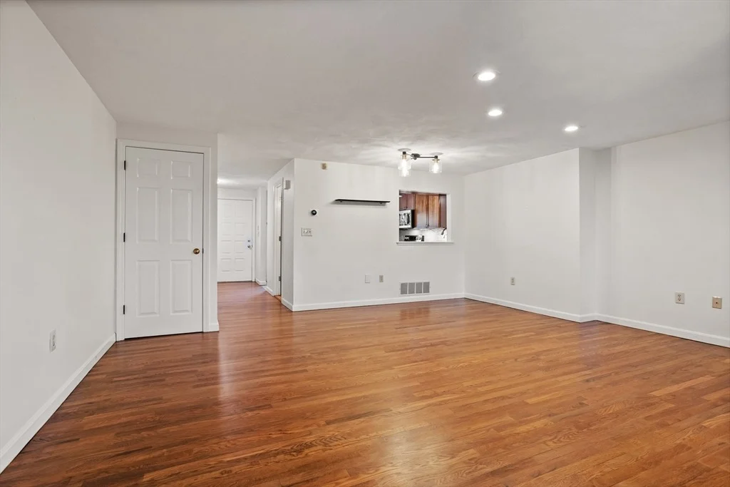 Photo of Unit 3 at 15 Deer Path