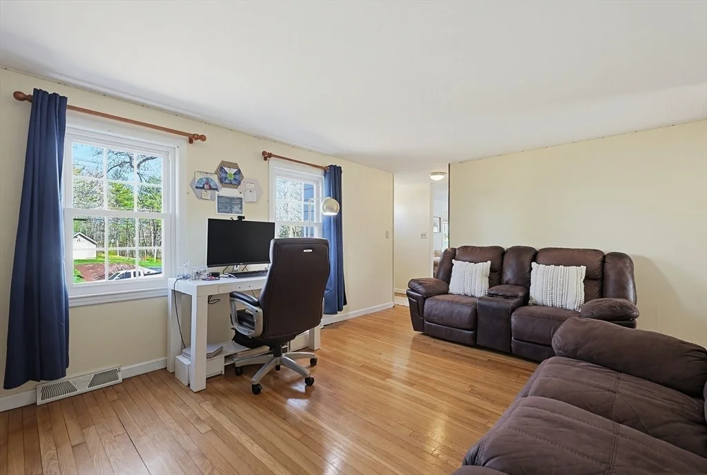 Photo of 6 Hillside Road