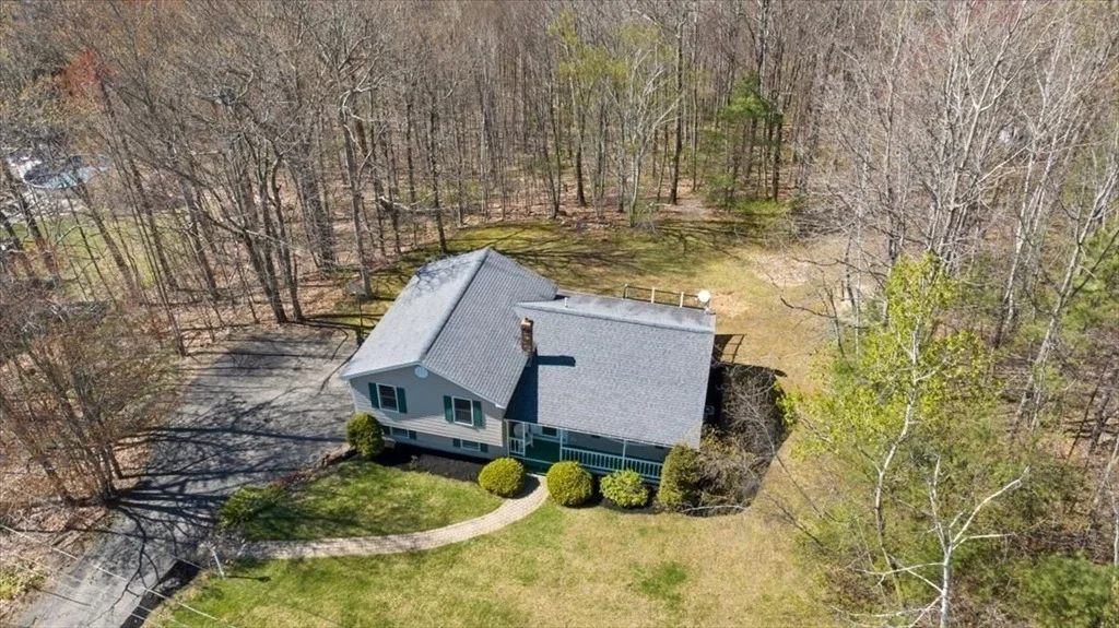 Photo of 25 Collier Cir
