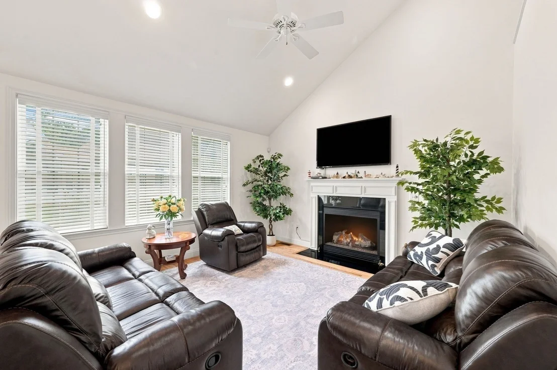 Photo of Unit 25 at 2 Pimpernel Cir