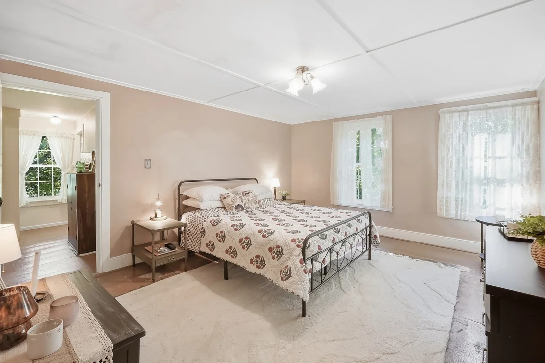 Photo of 84 Maple Street