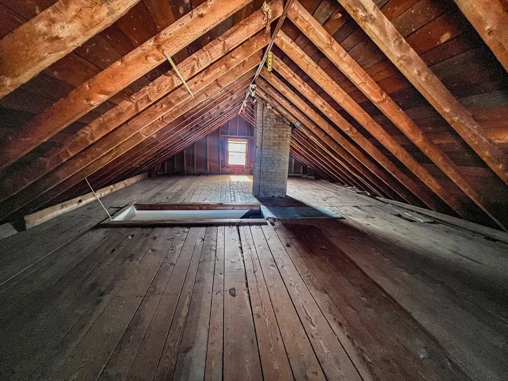 Photo of 184 Aspen Rd