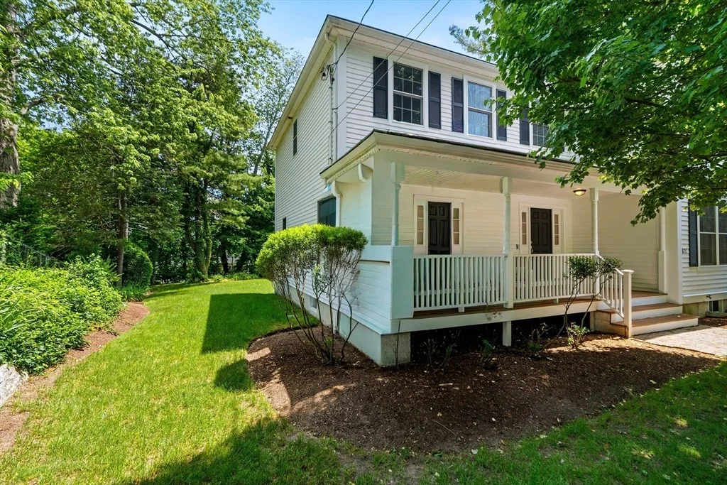 Photo of 876 Central Ave