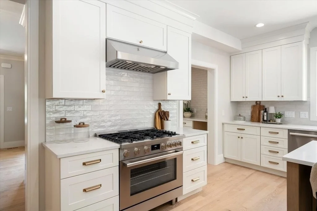 Photo of 6 Oak Knoll Road