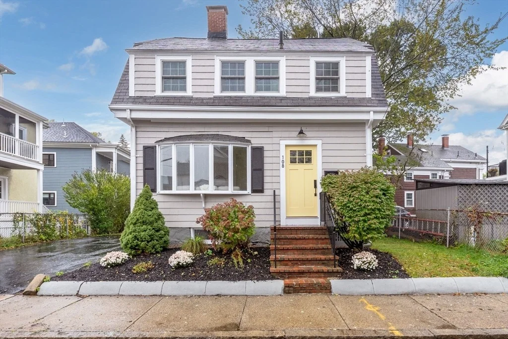 Photo of 108 Warren St