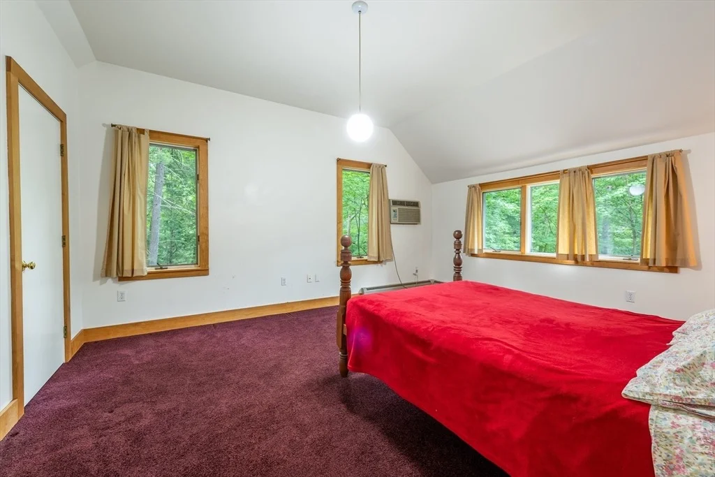Photo of 71 Morgan Cir