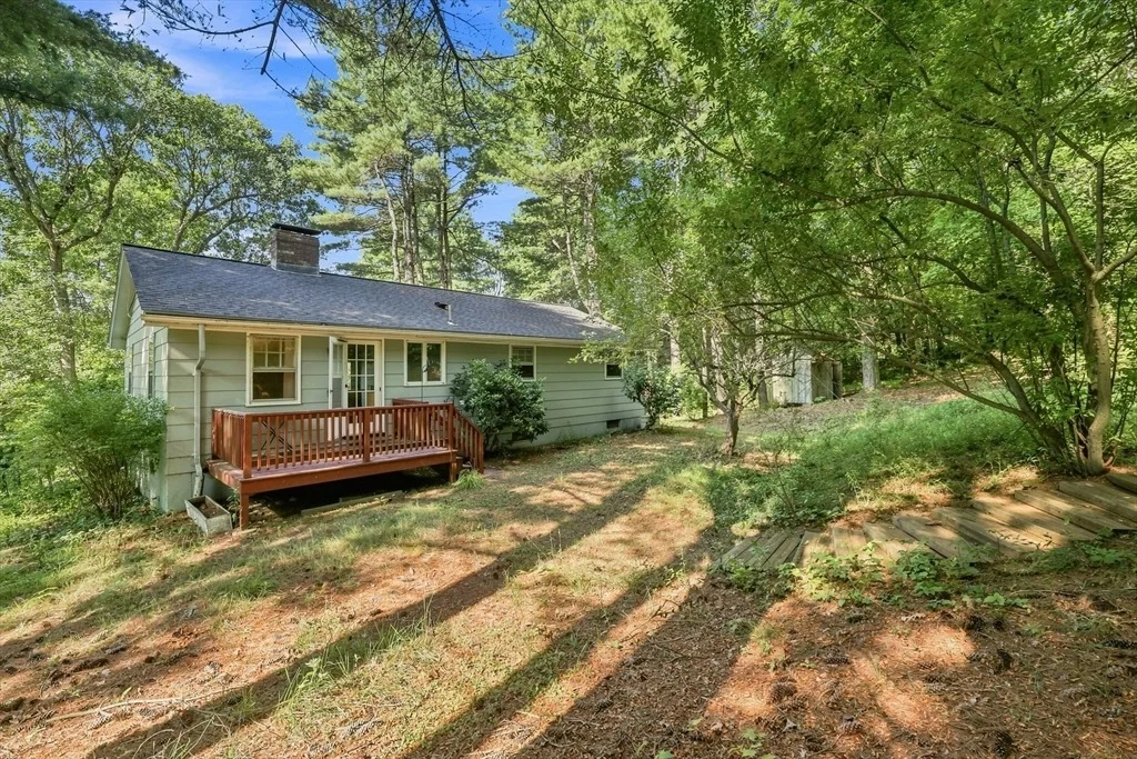 Photo of 93 Leno Rd
