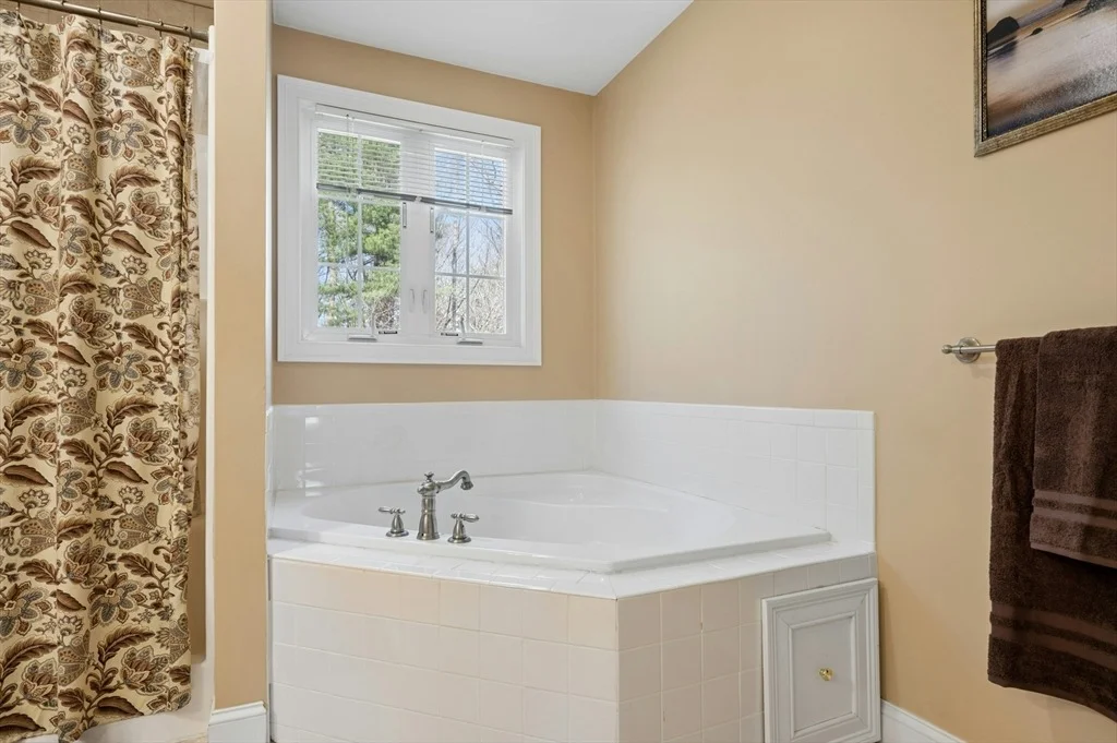 Photo of 320 Lincoln Circle
