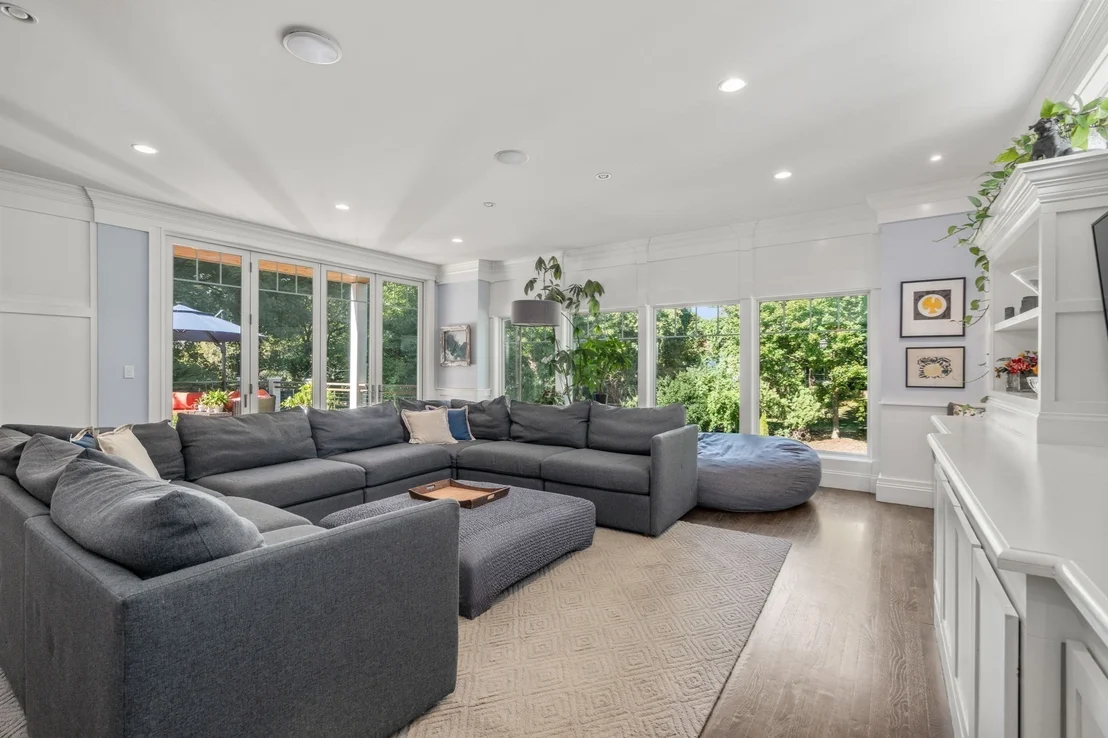 Photo of 91 Nehoiden Rd
