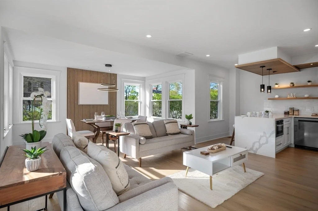 Photo of 526 Cabot
