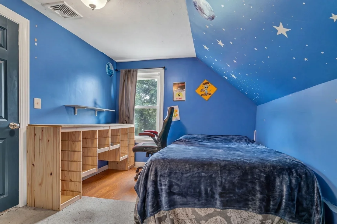 Photo of 25 Fuller Pl