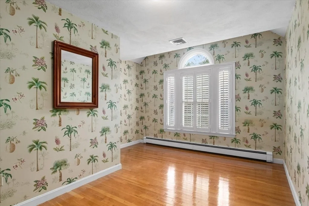 Photo of 75 Emerson Rd