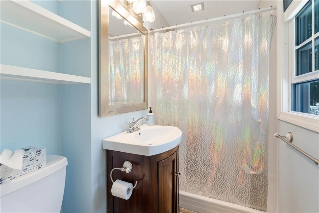 Photo of 138 Benjamin Rd