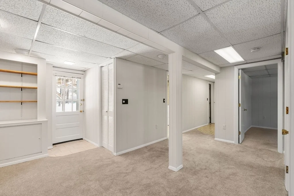 Photo of 56 Greenleaf Cir
