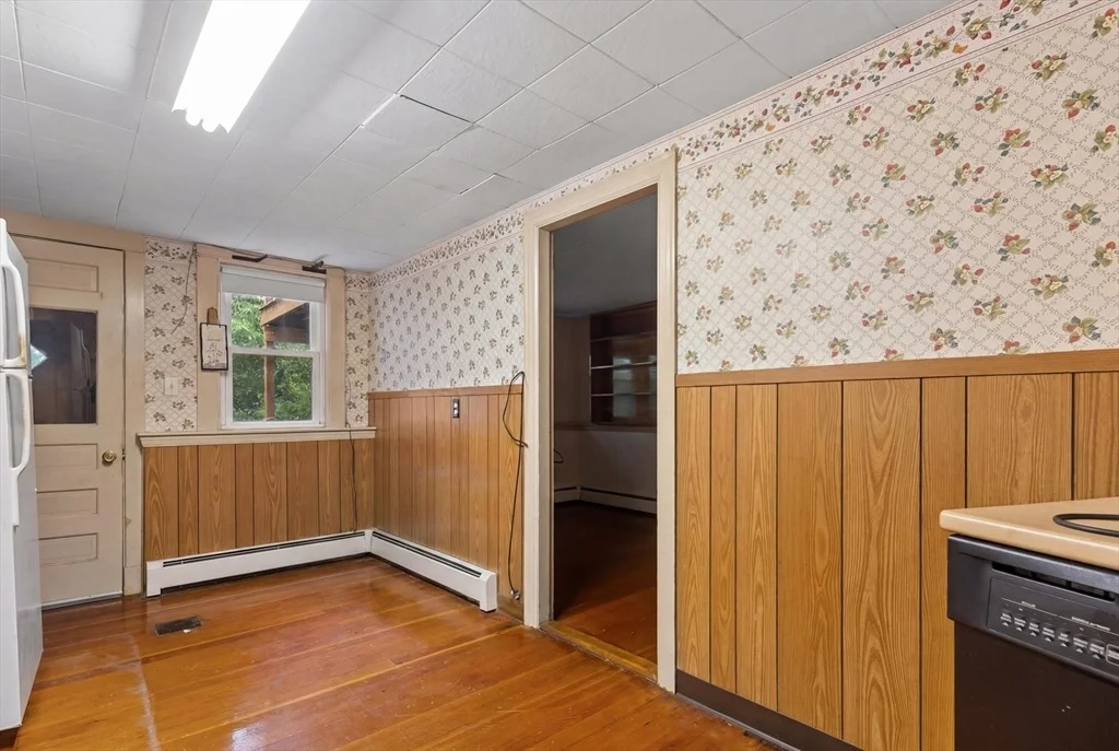 Photo of 21 Edgemere Blvd
