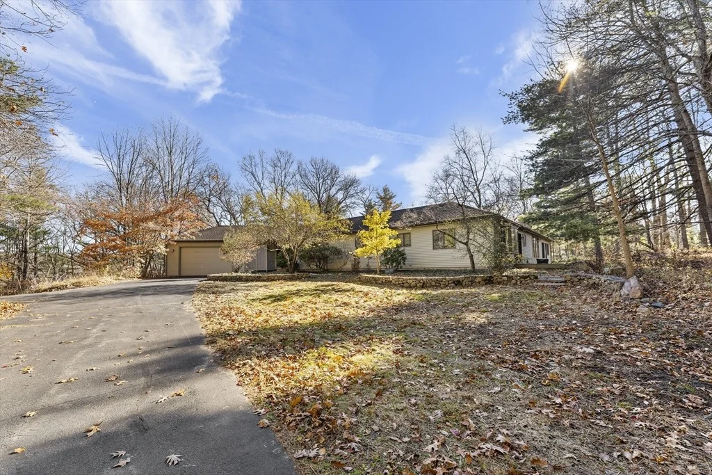 Photo of 84 Davison Dr.