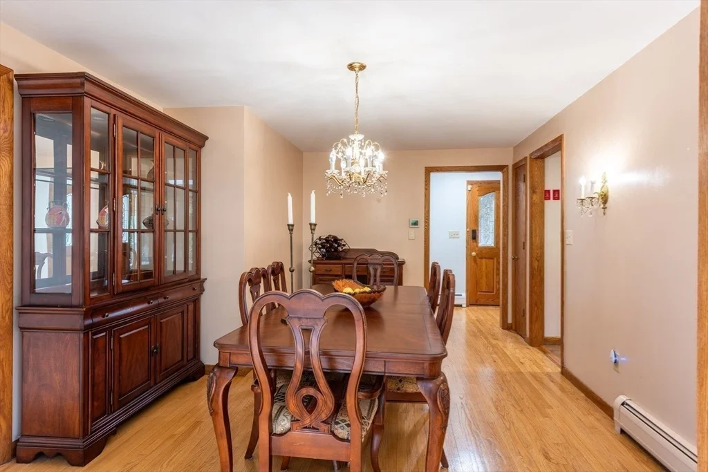 Photo of 560 Middle St