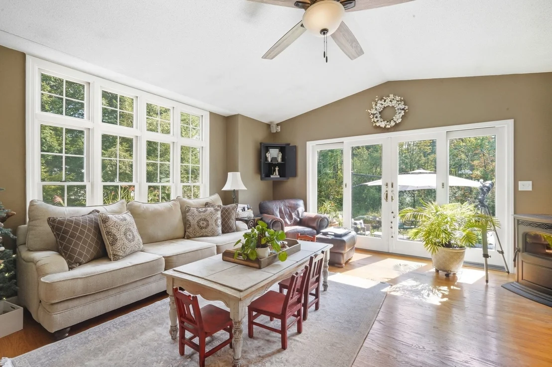 Photo of 36 Decorie Dr