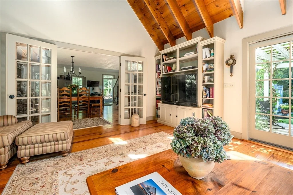 Photo of 8 Macandrew Dr