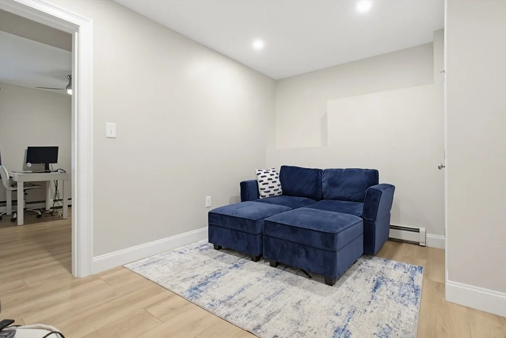 Photo of 7 Brooks Ave