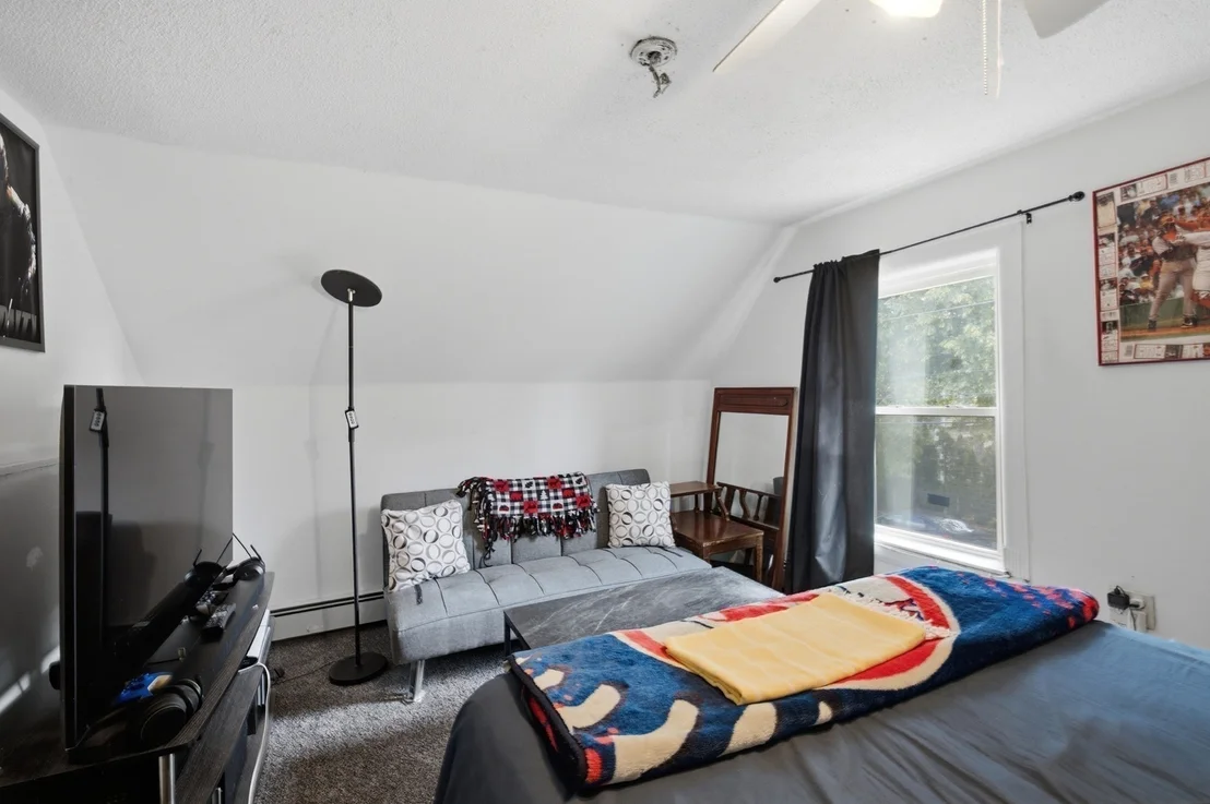 Photo of 18 Melvin Ave
