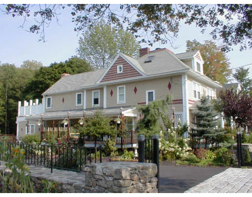 Photo of 90 Central St
