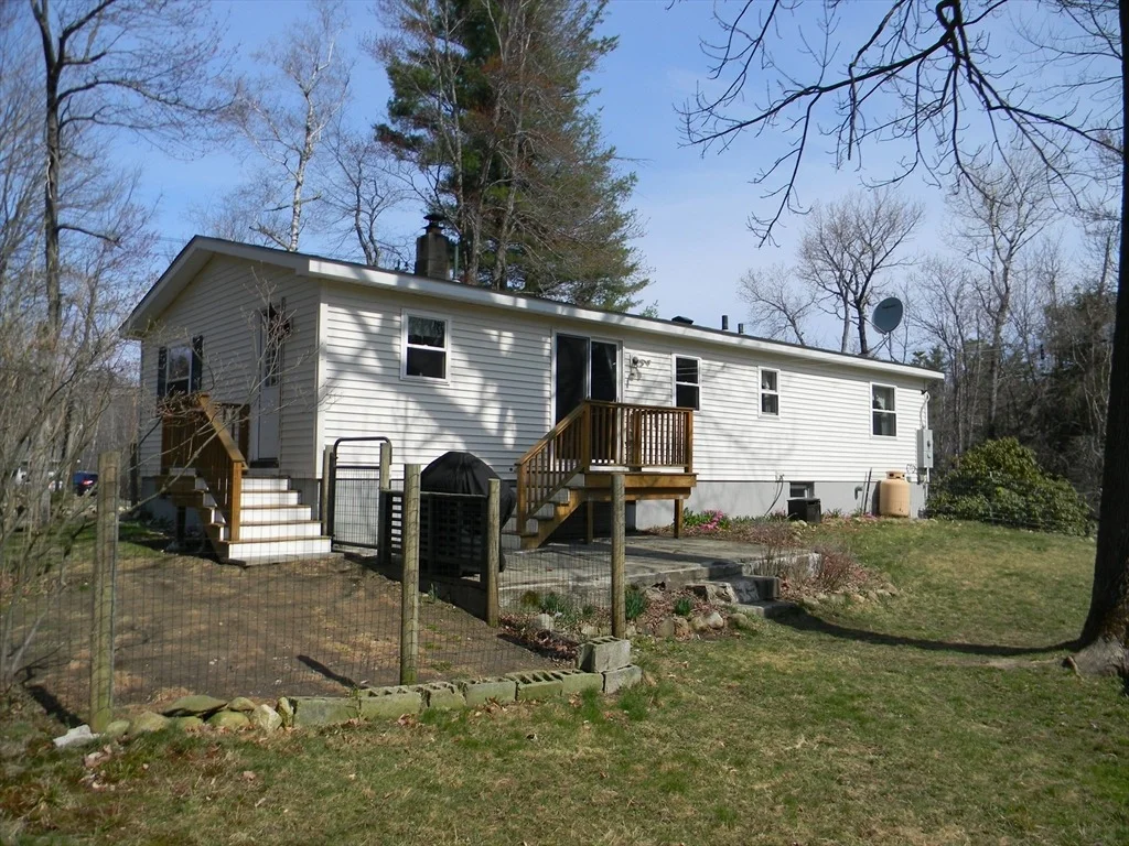 Photo of 1100 Main St