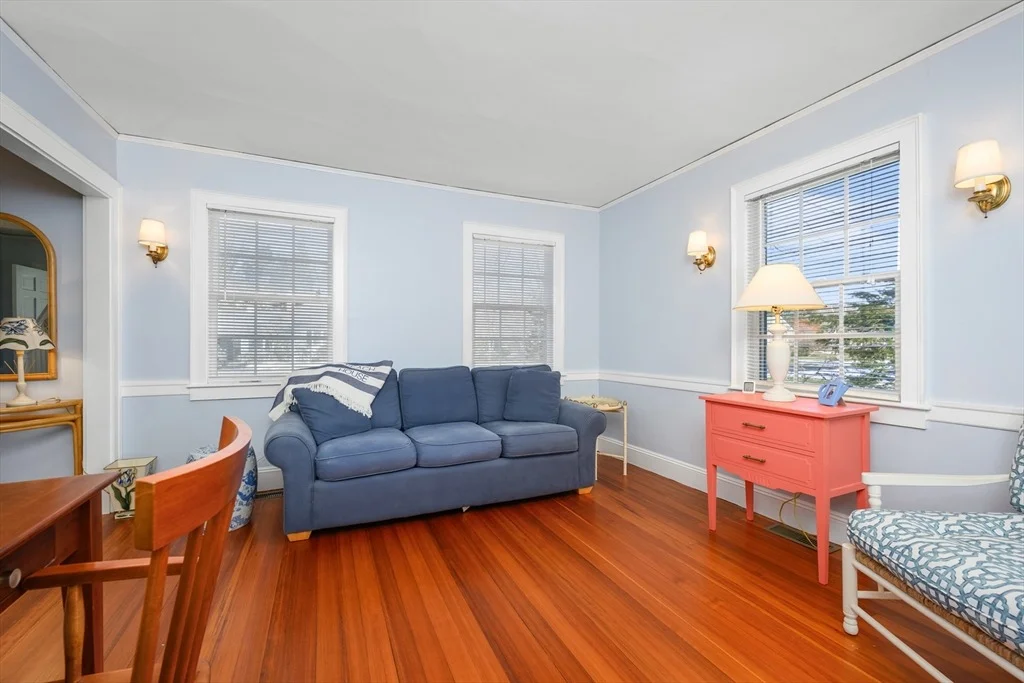 Photo of 122 Park Ave
