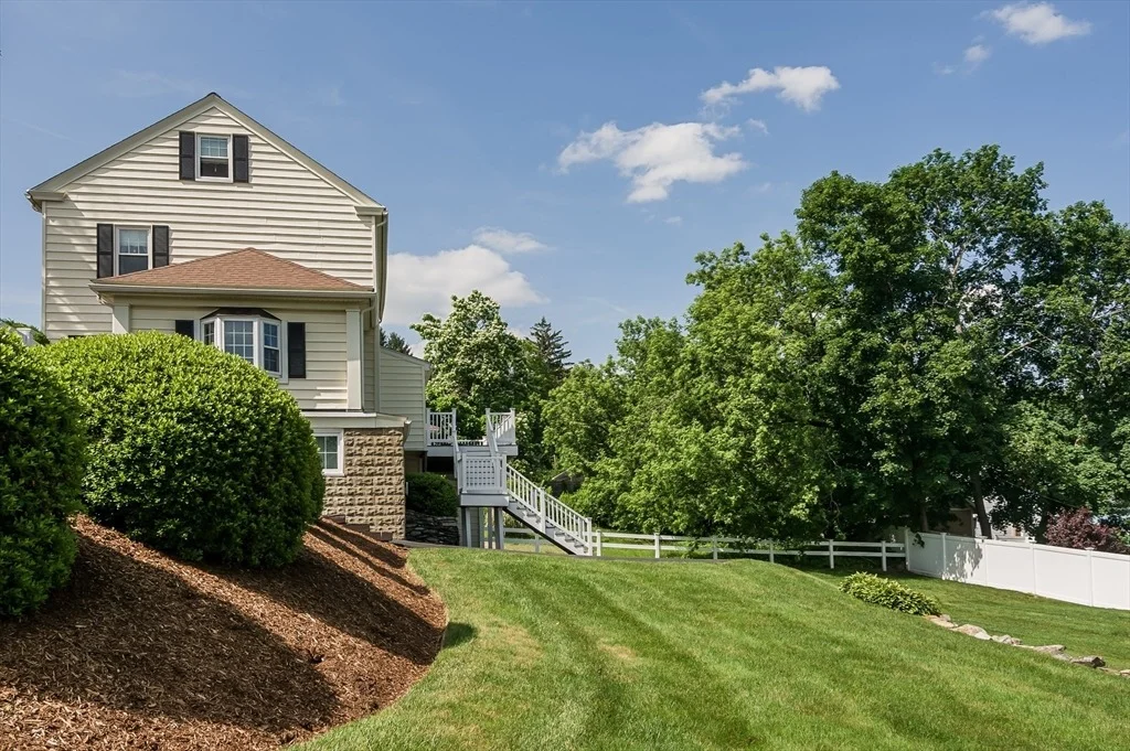 Photo of 20 Blaine Ave