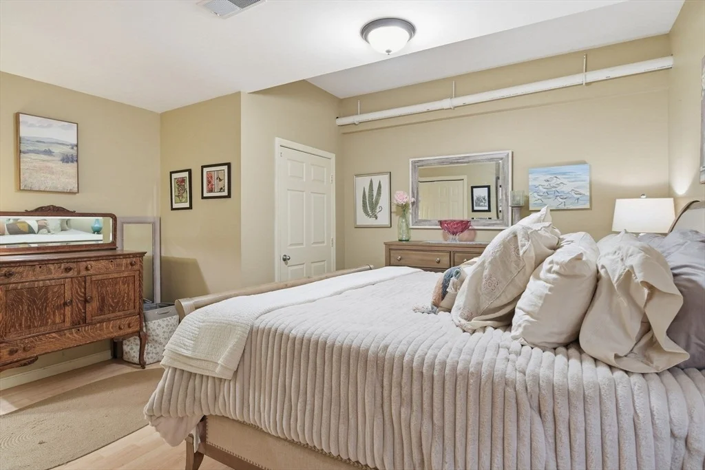 Photo of 329 Southampton Rd