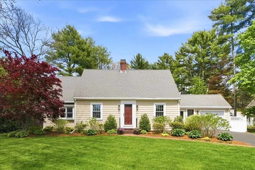 Photo of 560 Common St
