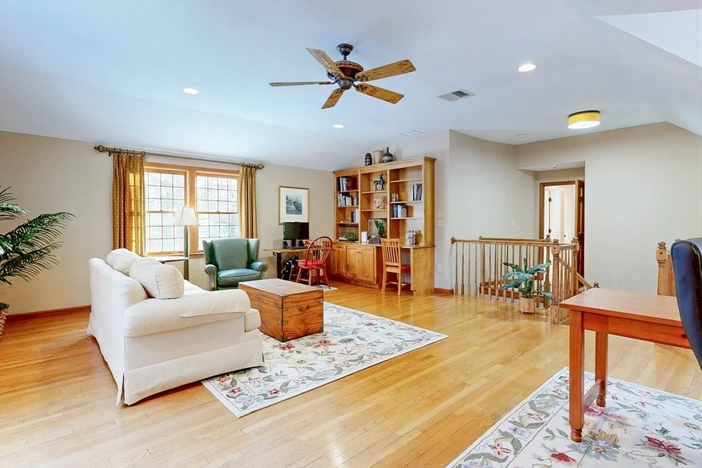 Photo of 1 Chestnut Ln