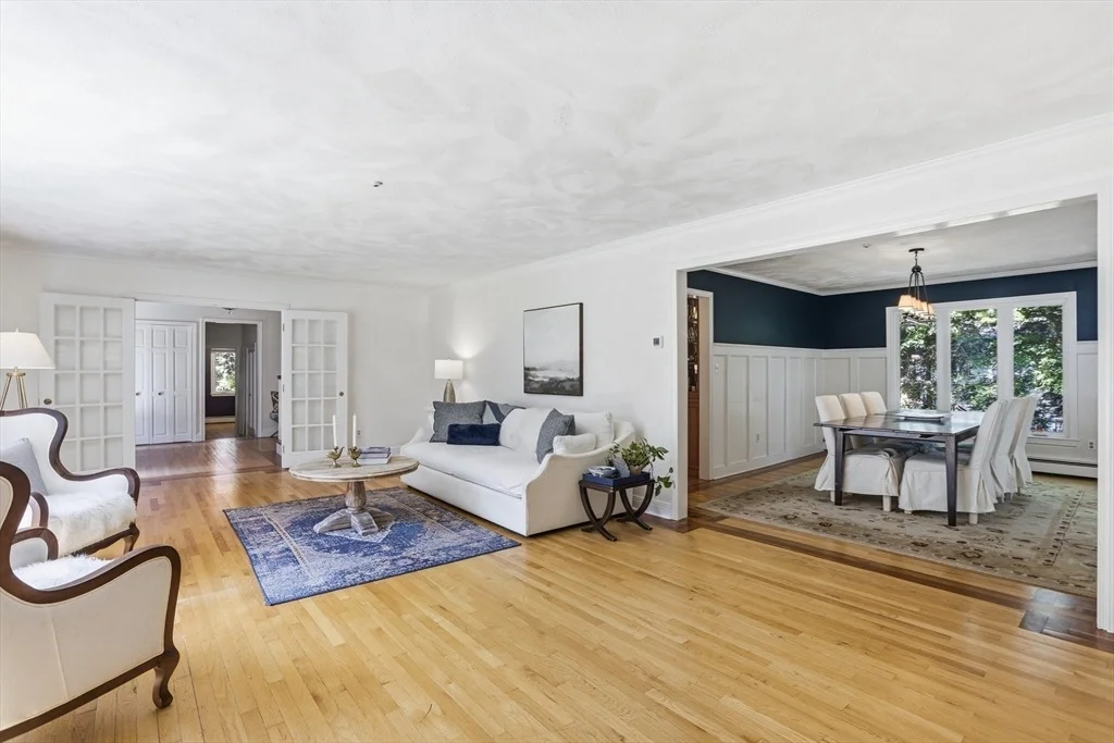 Photo of 25 Revolutionary Rd