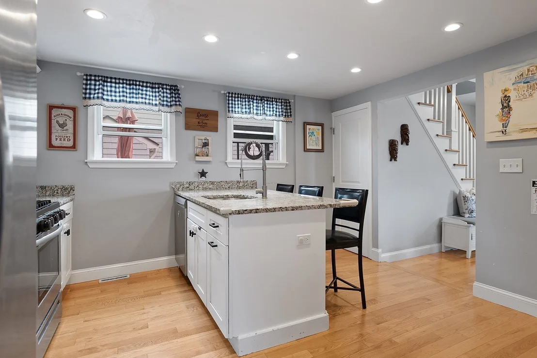 Photo of 10 Windsor Ave